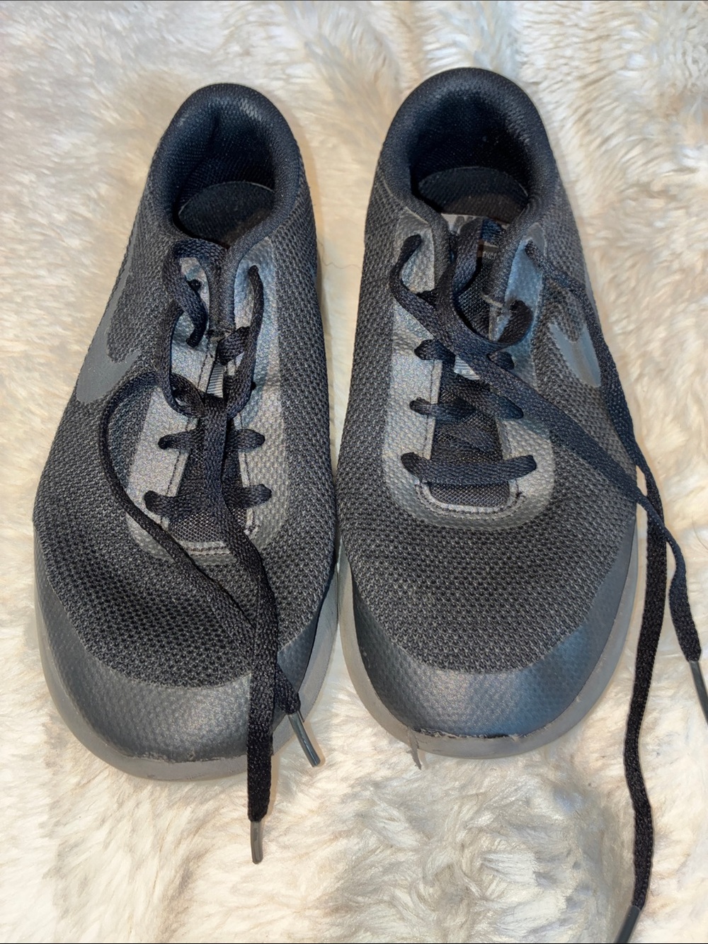 Nike Men's Black Low-Profile Running Sneakers